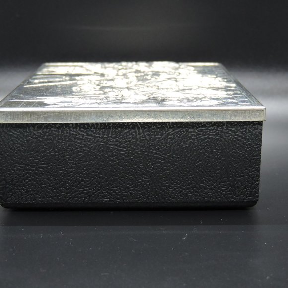 Vintage Daher Co. Rembrandt Metal Lid / Plastic Storage Trinket Box - Picture 7 of 10